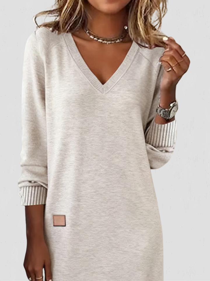 Demara - Effortless V-Neck Dress